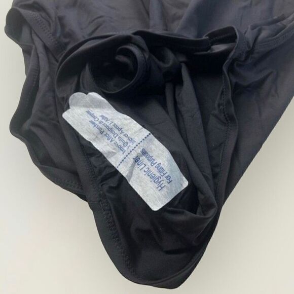 Andie Swim The Asbury One Piece Glossy Eco Nylon Black Classic Size M NWT - Picture 6 of 8